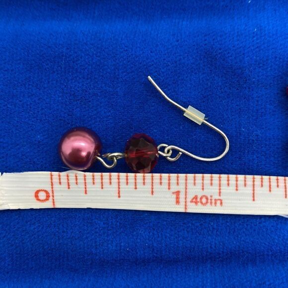 💛 Vintage Silver Tone Red Crystal & Bead Drop Earrings - Picture 3 of 3
